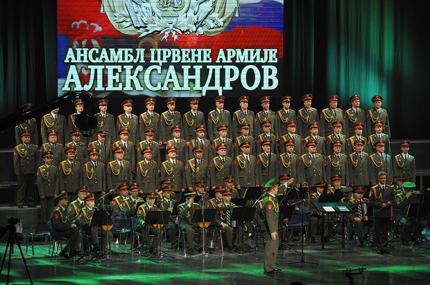АНСАМБЛ “АЛЕКСАНДРОВ” ОДУШЕВИО: Тамо далеко на бис (ВИДЕО)